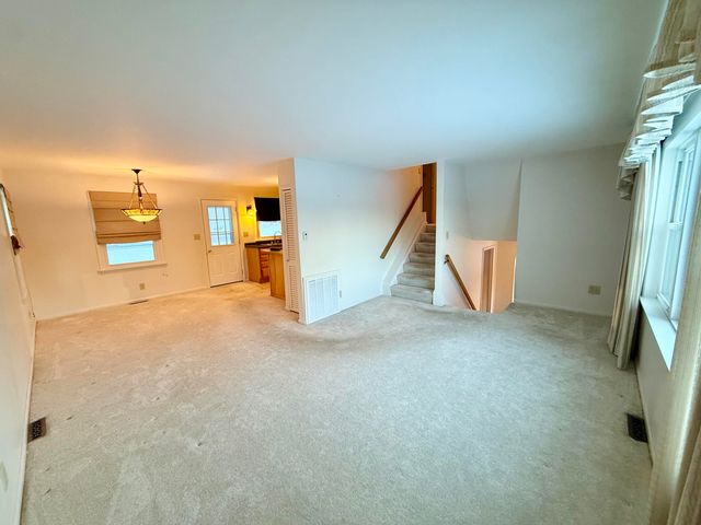 15 Sheila Avenue, Plattsburgh, NY 12901