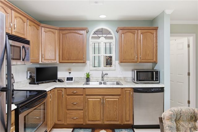 1 Coraopolis Rd 300, Kennedy Twp, PA 15108