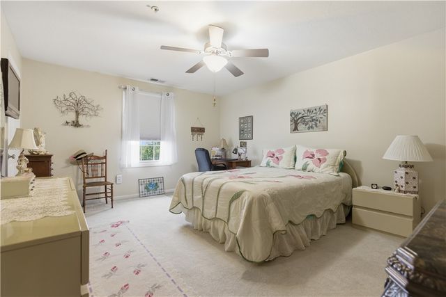 1 Coraopolis Rd 300, Kennedy Twp, PA 15108