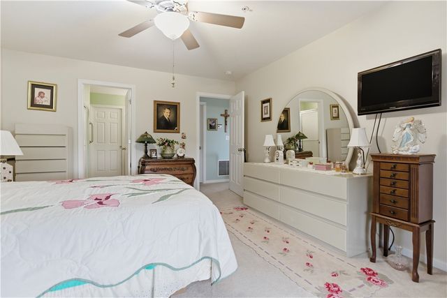 1 Coraopolis Rd 300, Kennedy Twp, PA 15108