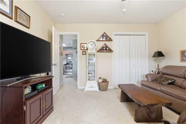 1 Coraopolis Rd 300, Kennedy Twp, PA 15108