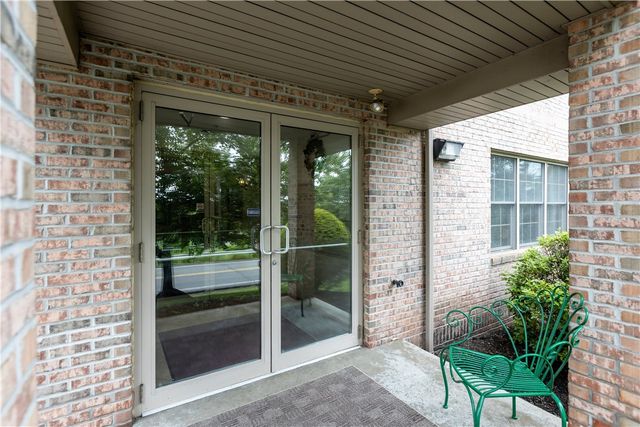 1 Coraopolis Rd 300, Kennedy Twp, PA 15108