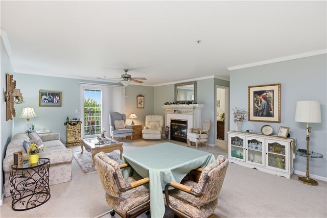 1 Coraopolis Rd 300, Kennedy Twp, PA 15108