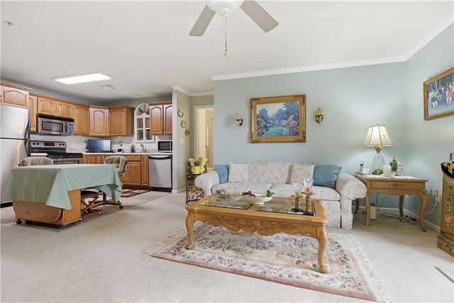 1 Coraopolis Rd 300, Kennedy Twp, PA 15108
