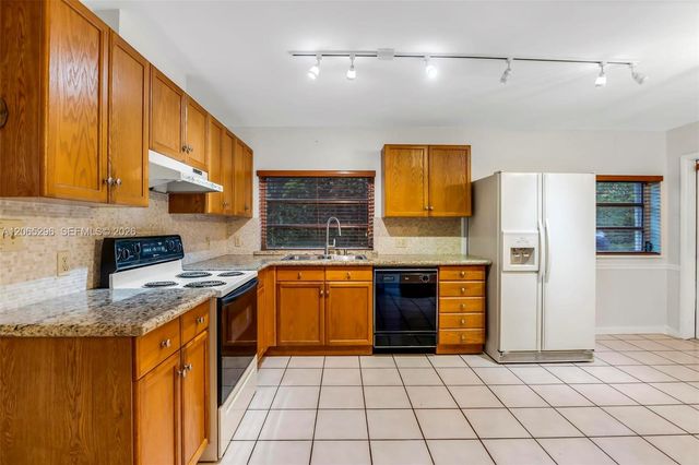 11624 SW 93rd Street, Miami, FL 33176