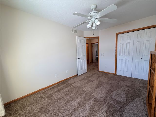 6128 NW 50th Street, Johnston, IA 50131