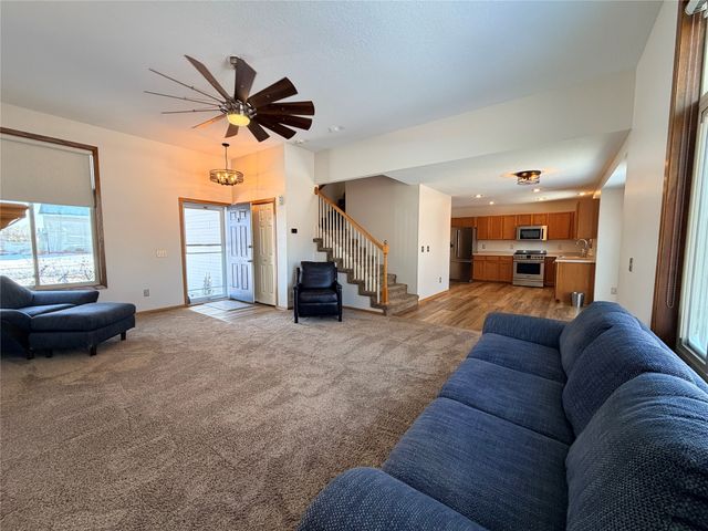 6128 NW 50th Street, Johnston, IA 50131