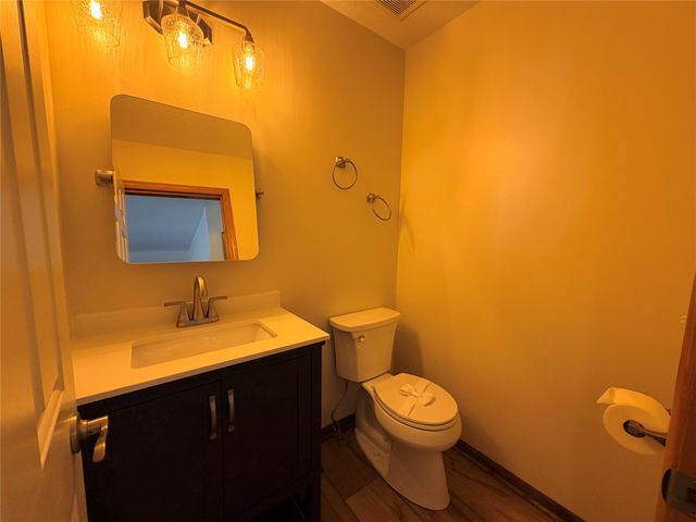 6128 NW 50th Street, Johnston, IA 50131