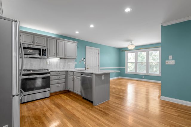 3296 Brighton Place Drive, Lexington, KY 40509