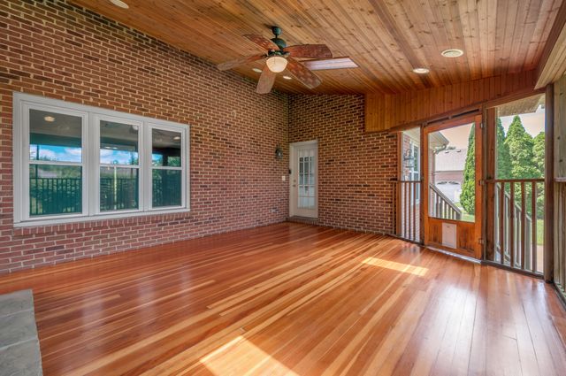 3296 Brighton Place Drive, Lexington, KY 40509