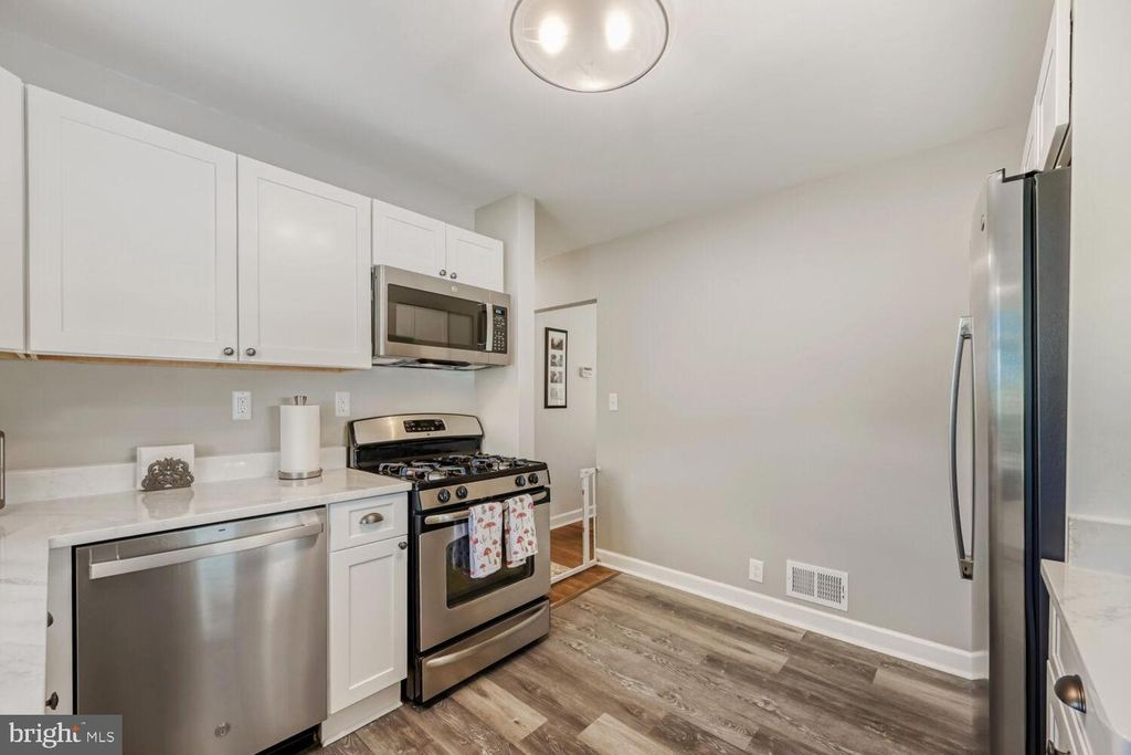 Image 12 of property listing at 5711 REDMOND ST, Baltimore, MD 21225