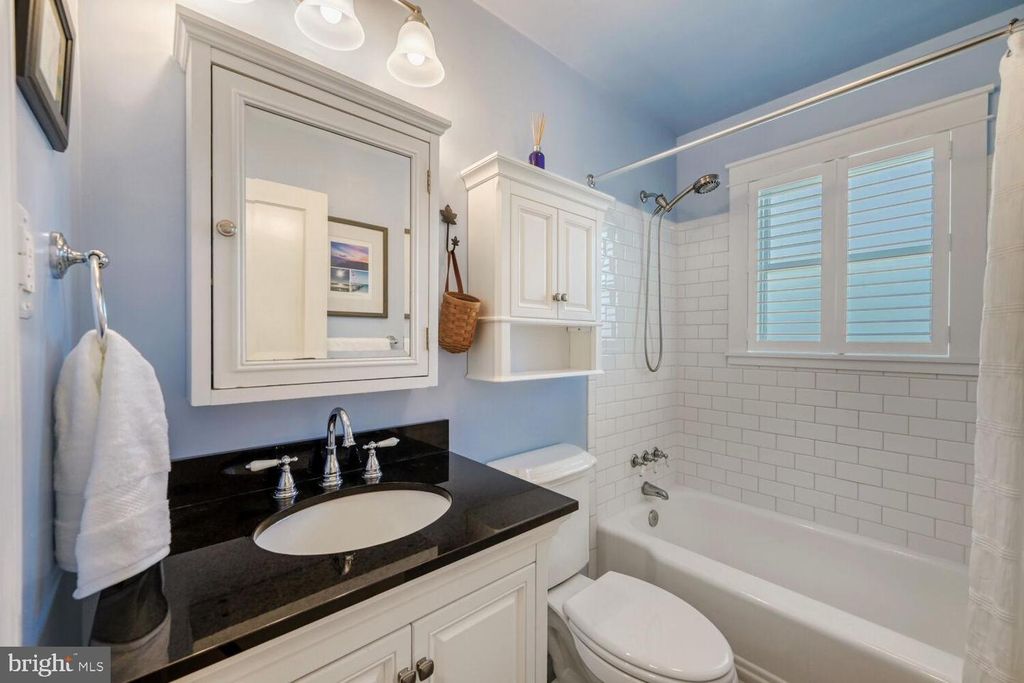 Image 15 of property listing at 5711 REDMOND ST, Baltimore, MD 21225