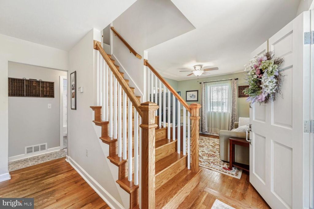 Image 4 of property listing at 5711 REDMOND ST, Baltimore, MD 21225