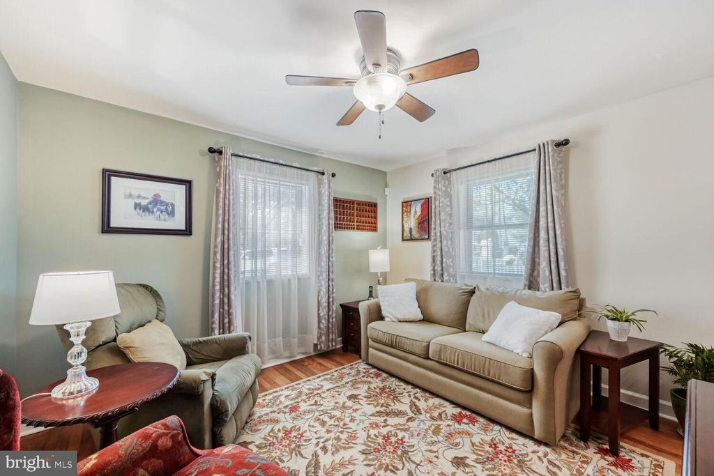 Image 6 of property listing at 5711 REDMOND ST, Baltimore, MD 21225