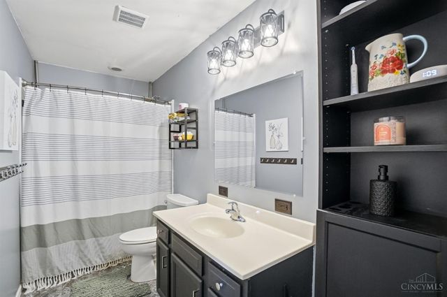 5777 E US Rt 22 & 3, Salem Twp, OH 45152