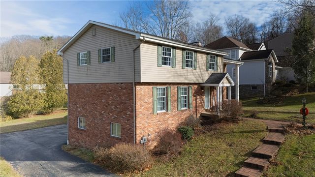 257 Arbor Hill Road, Hempfield Twp, PA 15601
