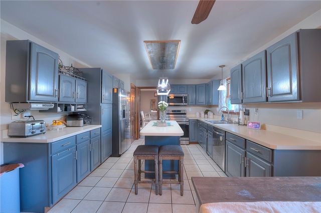 257 Arbor Hill Road, Hempfield Twp, PA 15601