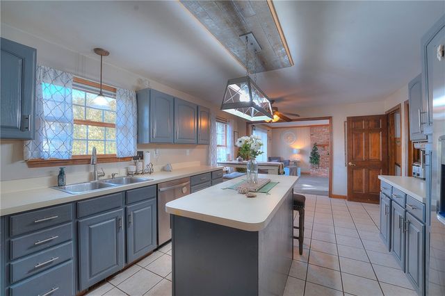 257 Arbor Hill Road, Hempfield Twp, PA 15601