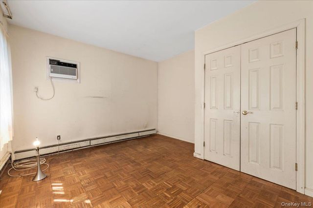 33 Lawrence Avenue, Malverne, NY 11565