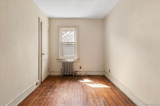 33 Lawrence Avenue, Malverne, NY 11565