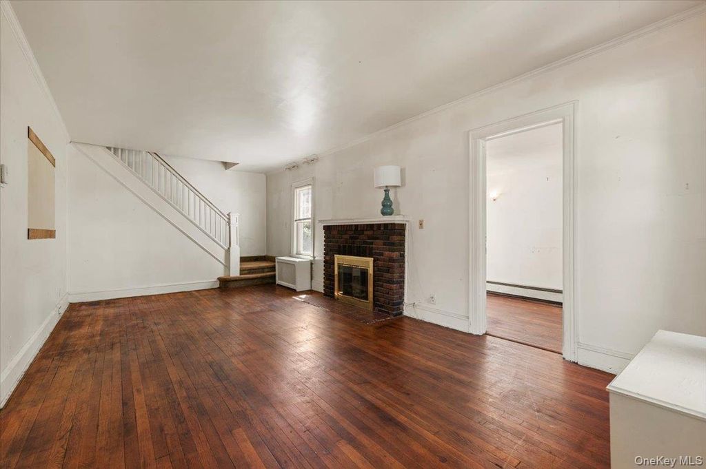 33 Lawrence Avenue, Malverne, NY 11565 — photo 5