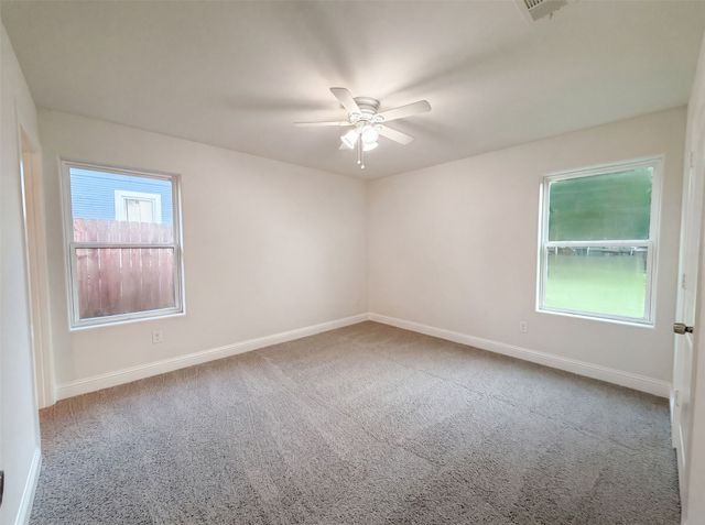 709 W Hull Street, Denison, TX 75020
