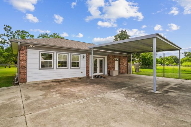 4435 S Tower Road, Santa Fe, TX 77517