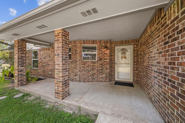 4435 S Tower Road, Santa Fe, TX 77517