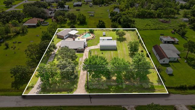 4435 S Tower Road, Santa Fe, TX 77517