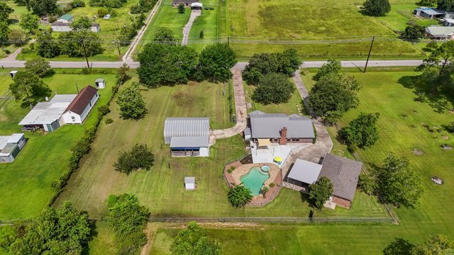 4435 S Tower Road, Santa Fe, TX 77517