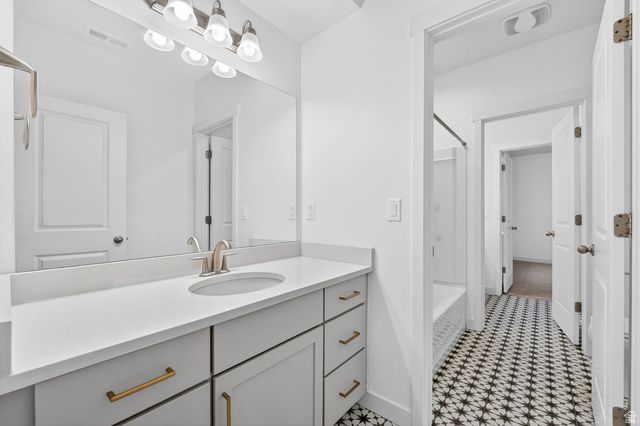 11484 S PEBBLE POND RD, South Jordan, UT 84009