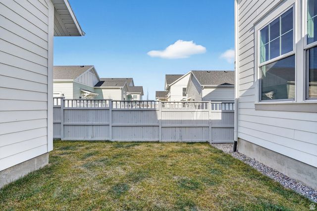 11484 S PEBBLE POND RD, South Jordan, UT 84009