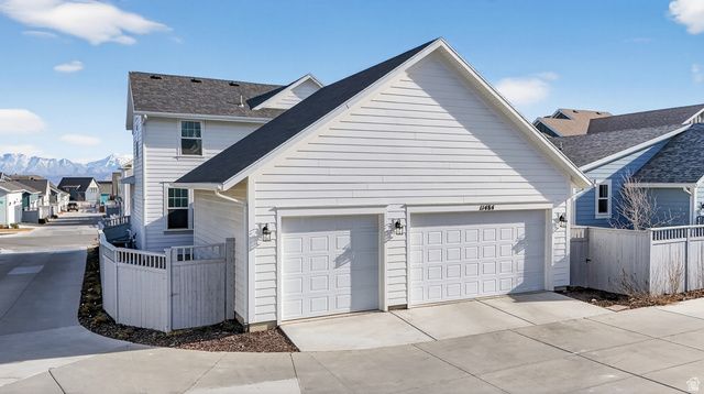 11484 S PEBBLE POND RD, South Jordan, UT 84009