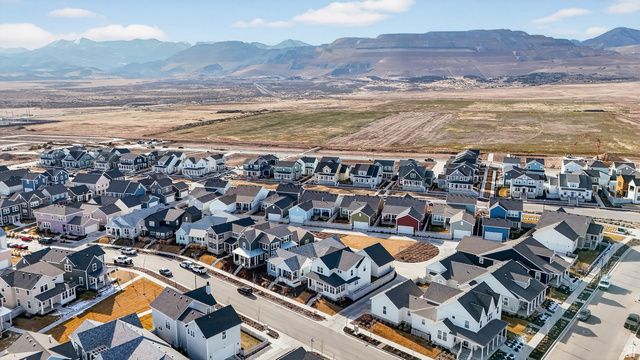 11484 S PEBBLE POND RD, South Jordan, UT 84009