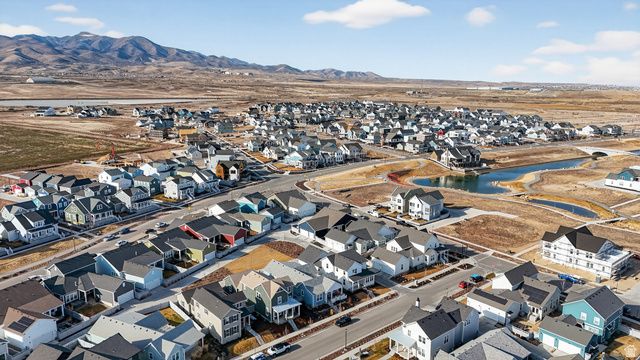 11484 S PEBBLE POND RD, South Jordan, UT 84009