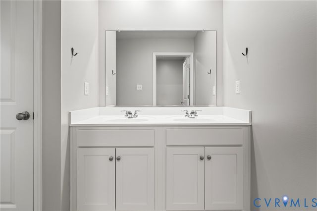 11518 Longtown Trl, Midlothian, VA 23112
