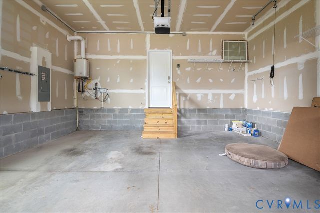 11518 Longtown Trl, Midlothian, VA 23112