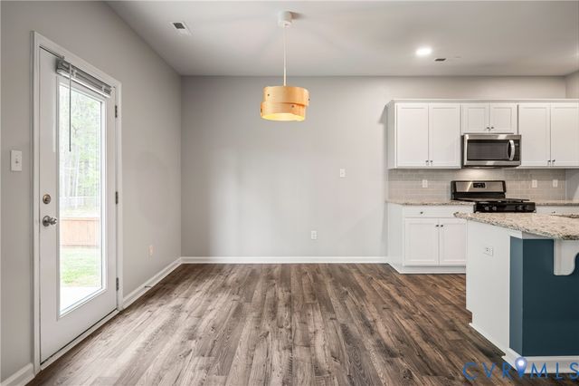 11518 Longtown Trl, Midlothian, VA 23112