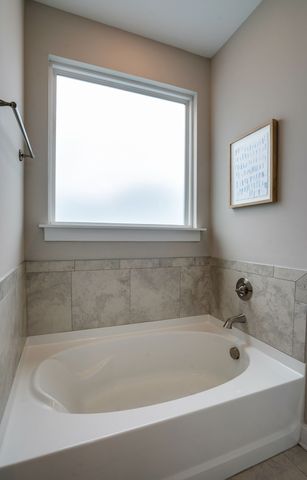 812 Bridge Creek Ln, Antioch, TN 37013