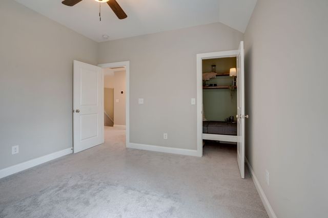 812 Bridge Creek Ln, Antioch, TN 37013