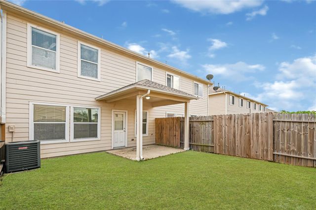 5010 Dartmoor Ridge Trail, Houston, TX 77066