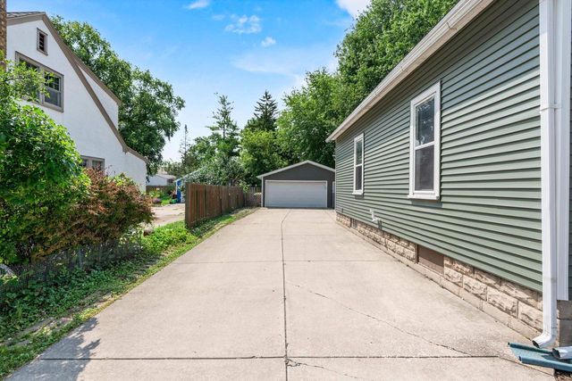 1129 REED STREET, Green Bay, WI 54303
