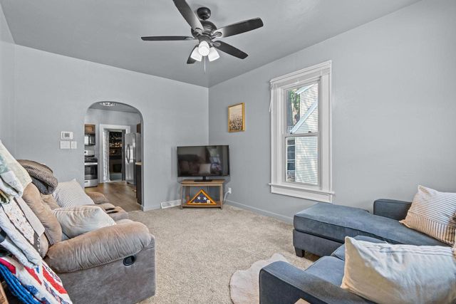 1129 REED STREET, Green Bay, WI 54303