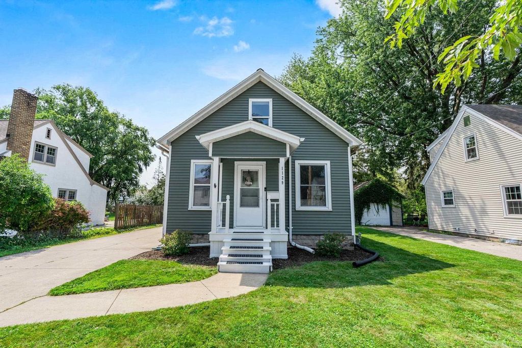 1129 REED STREET, Green Bay, WI 54303