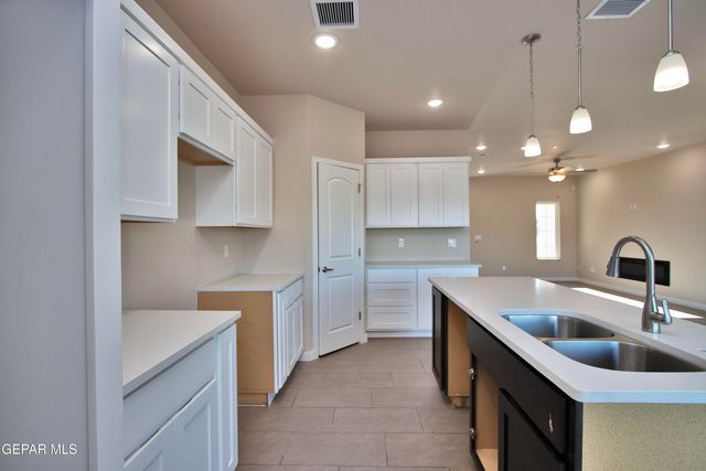 5905 Ruidoso Downs Street, El Paso, TX 79932