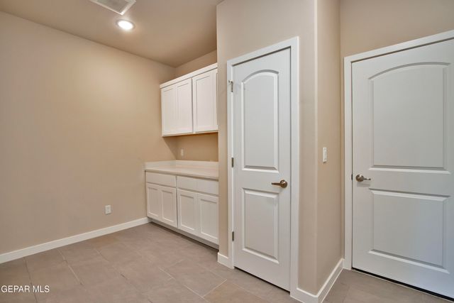 5905 Ruidoso Downs Street, El Paso, TX 79932