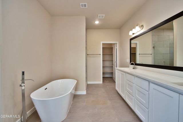 5905 Ruidoso Downs Street, El Paso, TX 79932