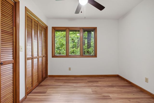 102 Parkwood Ln, Hohenwald, TN 38462