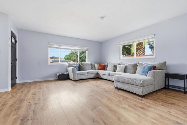 225 E Renette Ave, El Cajon, CA 92020