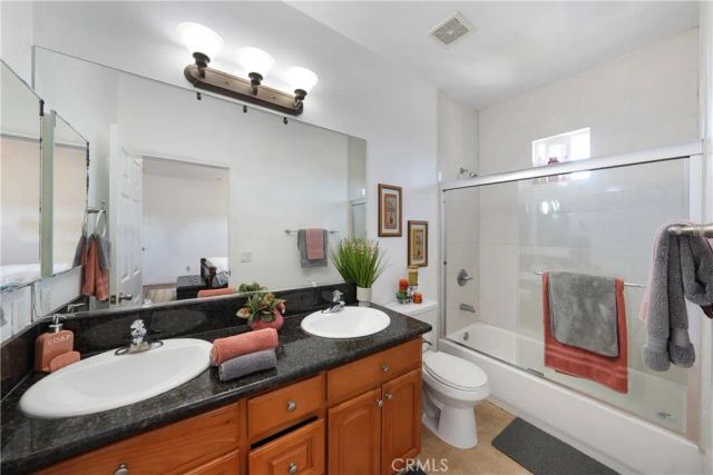9882 W Broadway, Anaheim, CA 92804